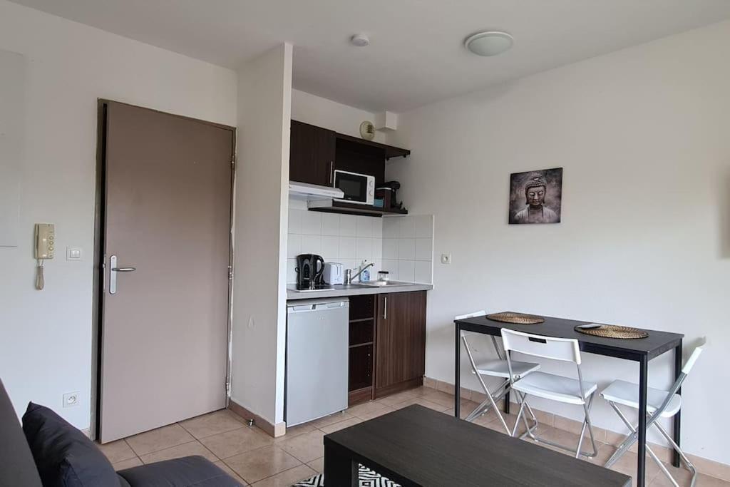 B210 Appartement Disneyland Paris Parking Et Wifi Монтеврен Экстерьер фото